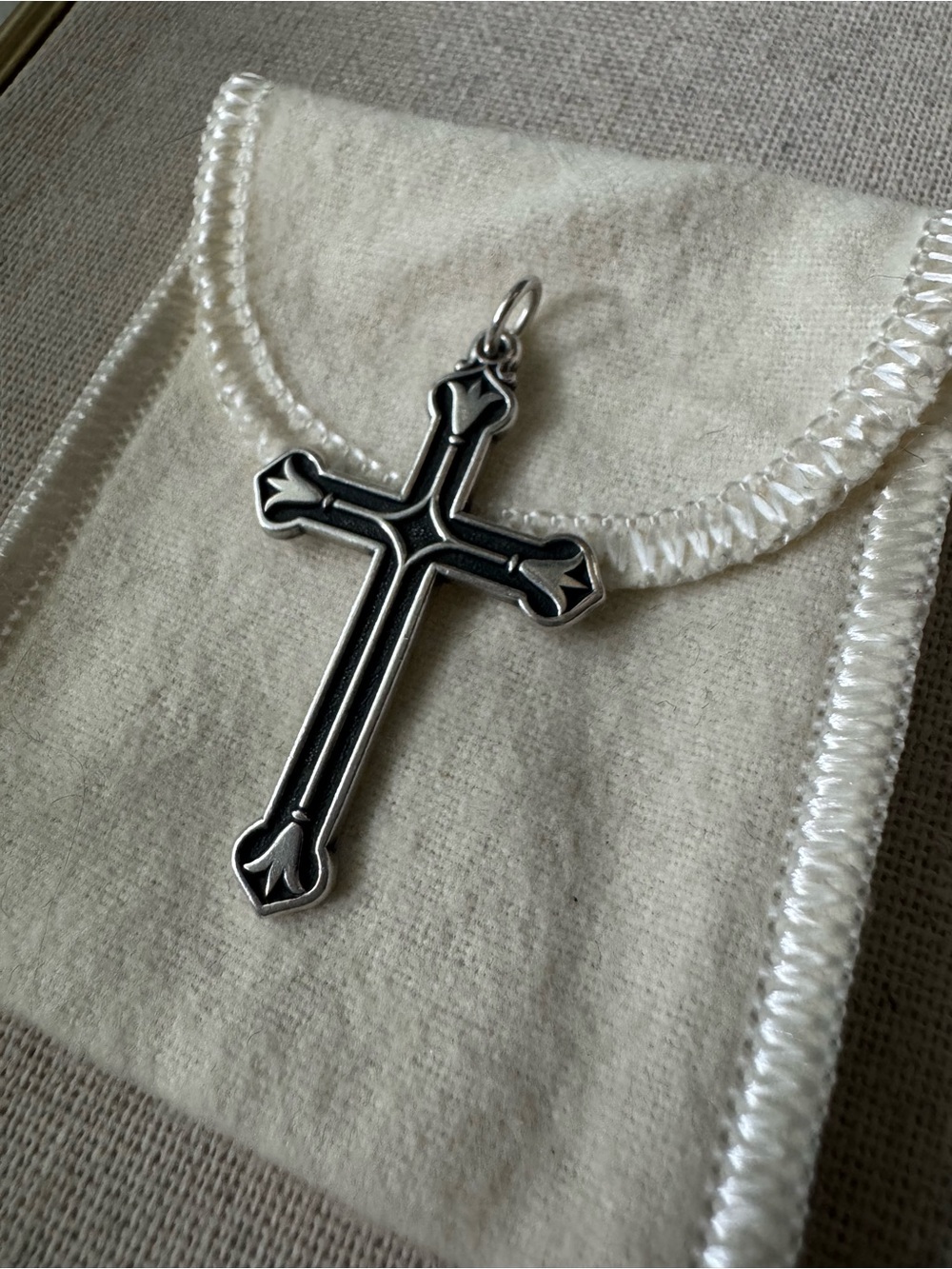 James Avery Retired Silver Tulip Cross Pendant - Picture 4 of 4